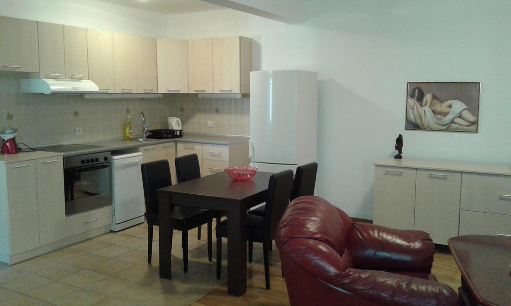 Oro Apartments Petrovac Ruang foto