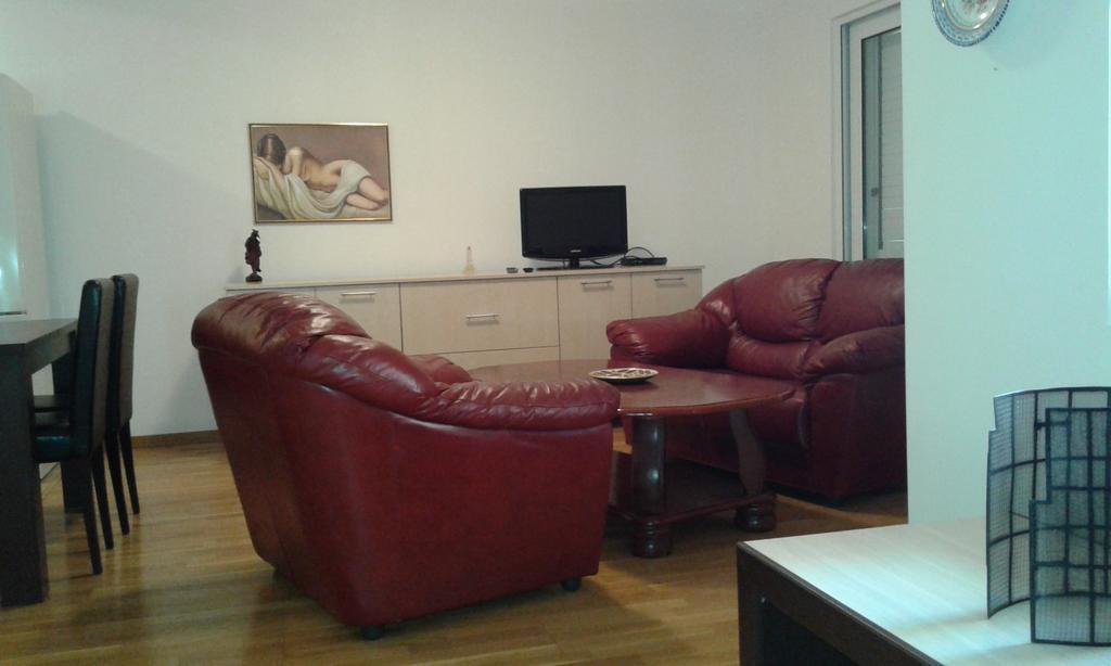 Oro Apartments Petrovac Ruang foto
