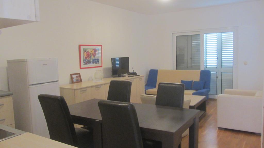 Oro Apartments Petrovac Bagian luar foto
