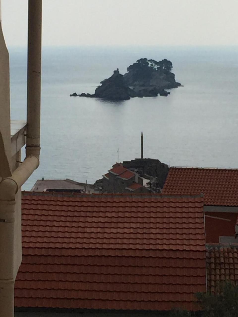Oro Apartments Petrovac Bagian luar foto